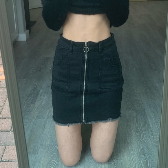 boohoo black denim zip up skirt - Picture 6 of 6